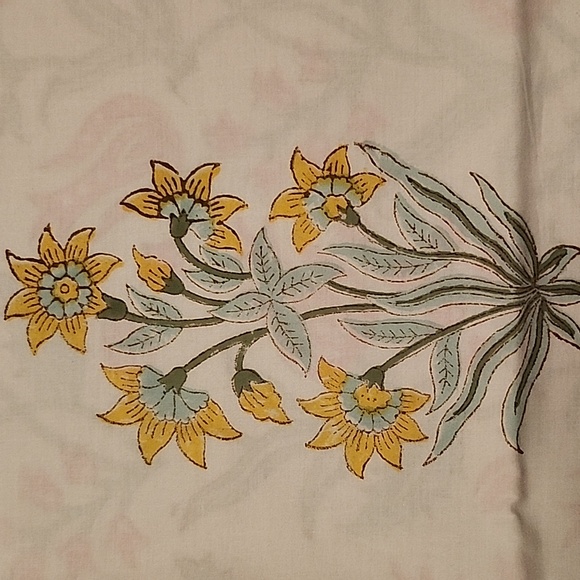 NWOT hand block printed bed sheet with pillow cases - Picture 5 of 8